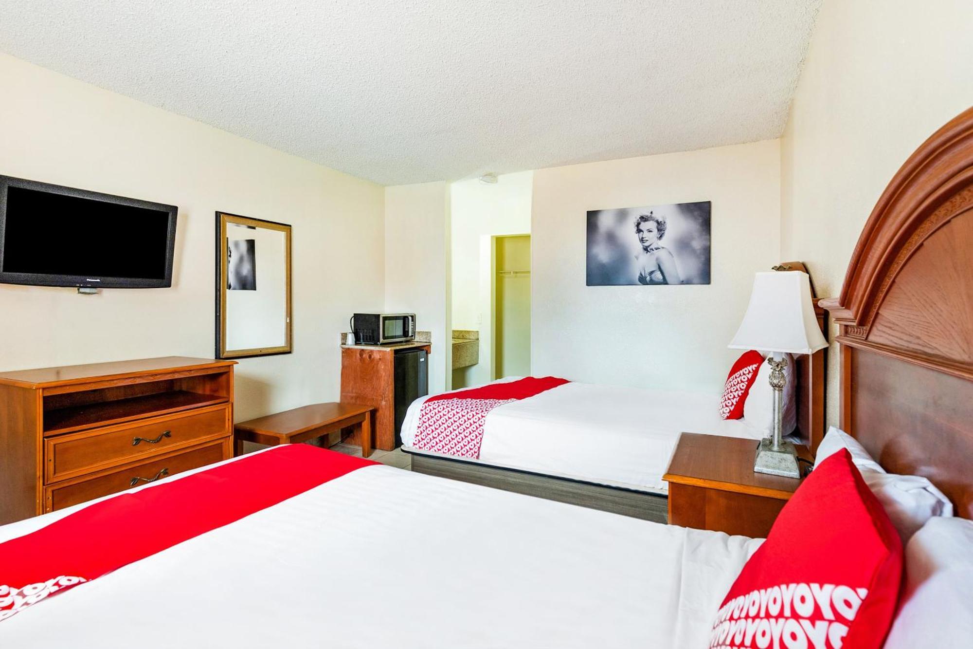 Oyo Hotel San Antonio Lackland Near Seaworld Exterior foto